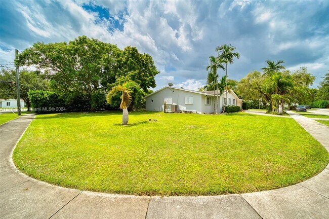 Foto del edificio - 9100 SW 86th St