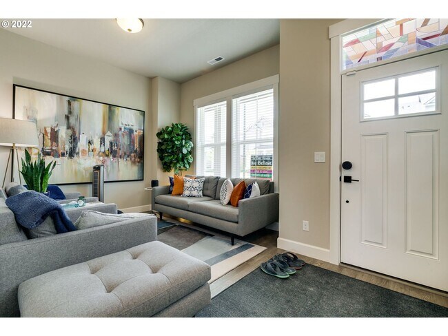 Building Photo - Beautiful Contemporary Home in Hillsboro near Reed's Crossing