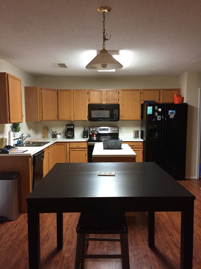 Foto del edificio - 3117 Mallard Forest Dr