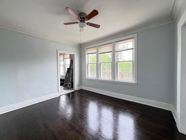 Building Photo - 8856 S Lowe Ave