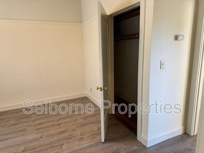 Foto del edificio - 4348 Broadway