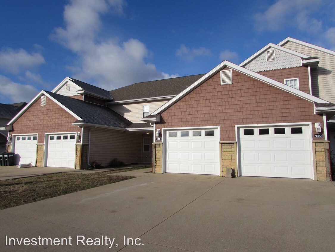 Primary Photo - 116 Andrews Dr