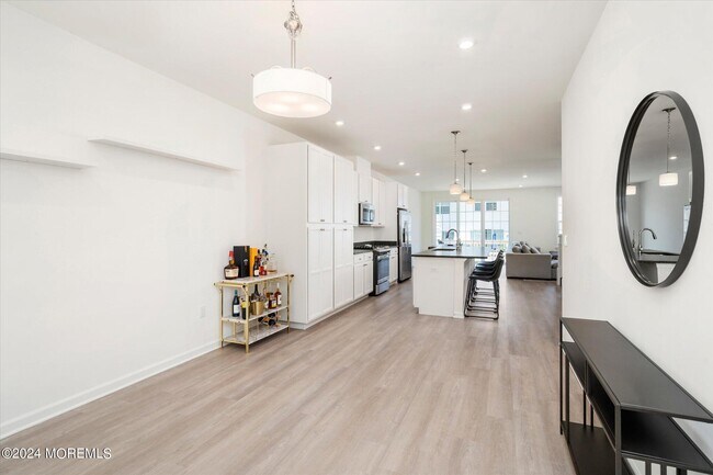 Foto del edificio - 3327 Poplar Pl