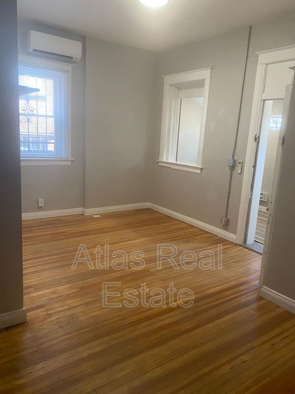 Foto del edificio - 1066 N Clarkson St