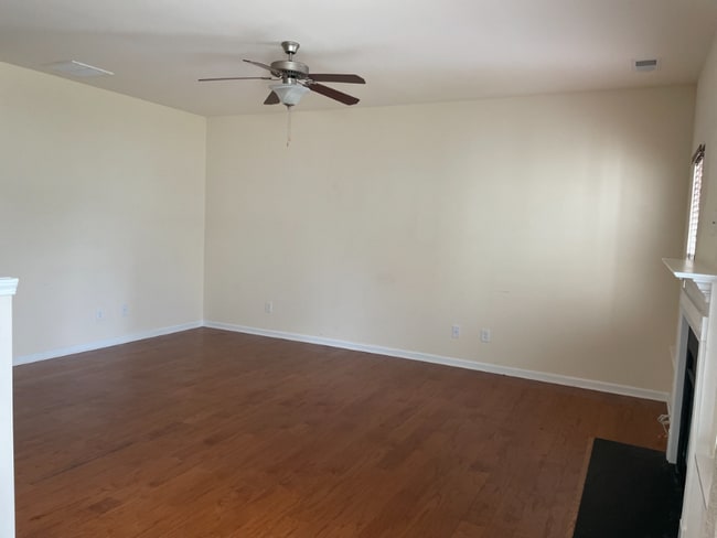 Building Photo - 2097 Shady Pond Dr