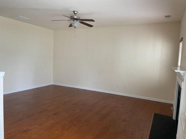 Foto del edificio - 2097 Shady Pond Dr