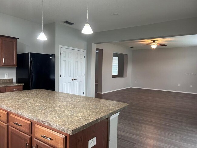 Foto del edificio - 4432 Barbados Loop