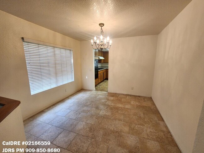 Foto del edificio - Walnut 4 Bedroom Home
