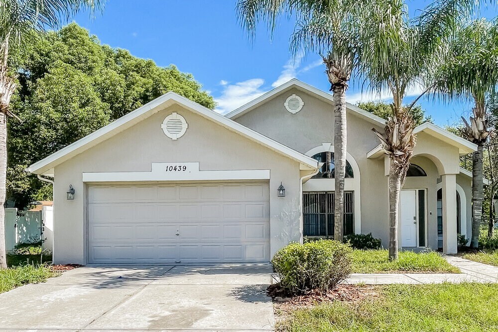 Primary Photo - 10439 Norvell Rd