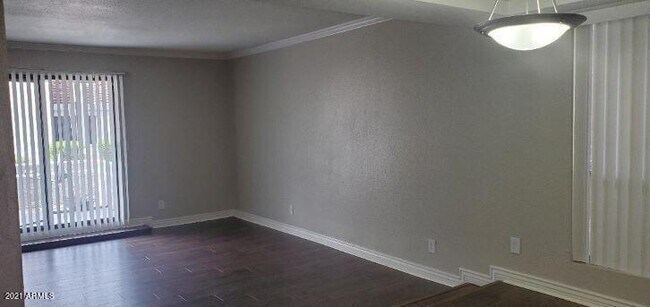 Building Photo - 3330 W Danbury Dr