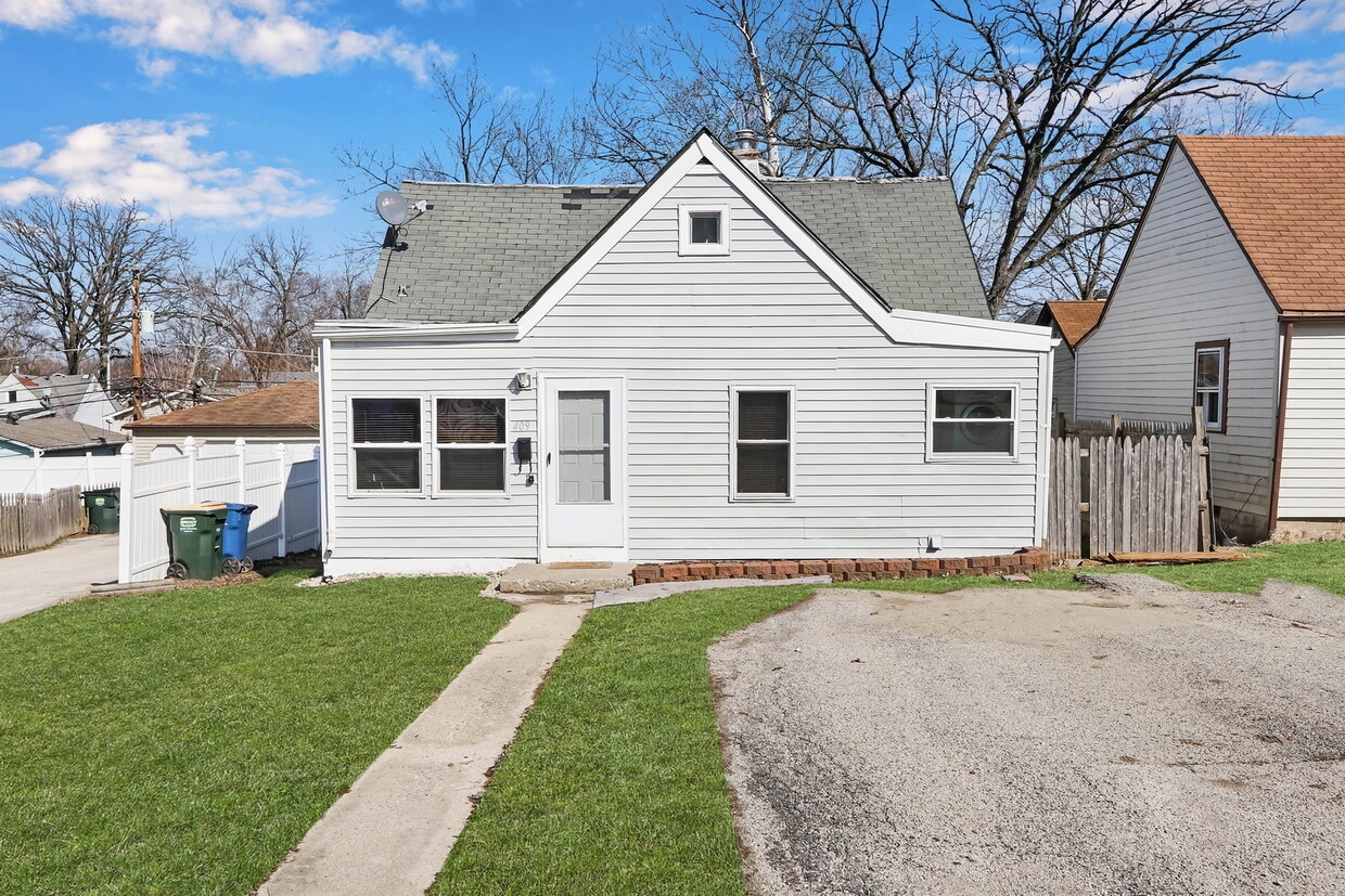 409 Highmoor Dr, Round Lake Park, IL 60073 House Rental in Round Lake