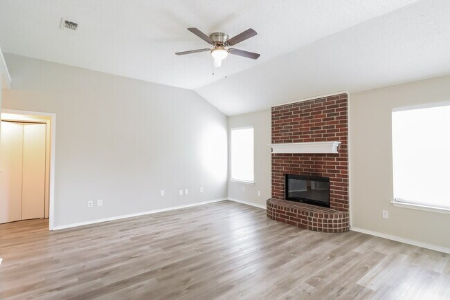 Foto del edificio - 504 NE Park Meadow Ln