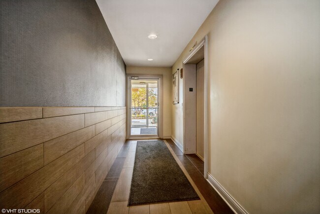 Foto del edificio - 10353 Dearlove Rd