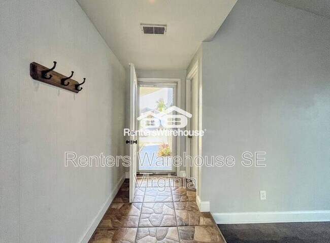 Foto del edificio - 3456 Daffodil Crescent