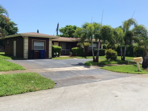 Building Photo - 2020 NW 11th Ave