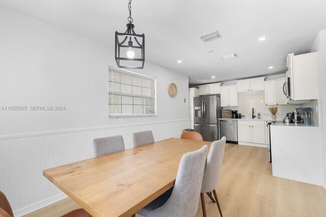 Foto del edificio - 3255 Florida Blvd