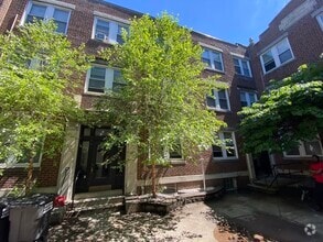 Building Photo - 121-123 Hawthorne St