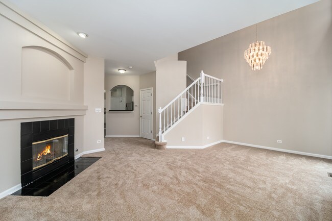 Building Photo - 3071 Autumn Lake Dr