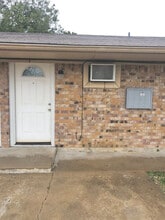 Building Photo - 3109 Clinkenbeard Dr