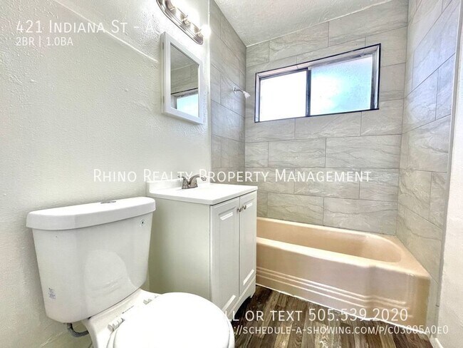 Building Photo - Lovely 2 Bedroom, 1 Bath Near The Expo Cen...