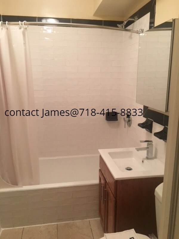 Foto del edificio - 88-15 168th St