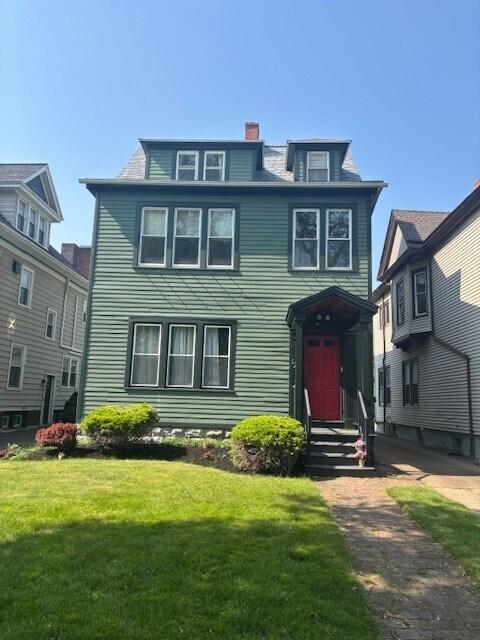 Foto principal - 123 Highland Ave