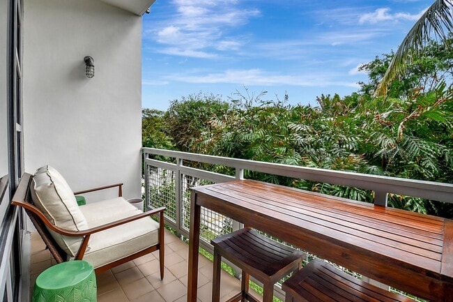 Photo - 365 SE 6th Ave (Delray Beach, FL) Apartment