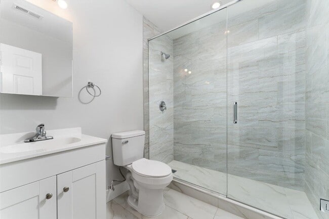 Building Photo - Brand New Luxury Apartments in Edgewater –...
