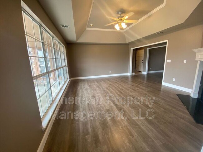 Building Photo - 6429 S 27th W Ave