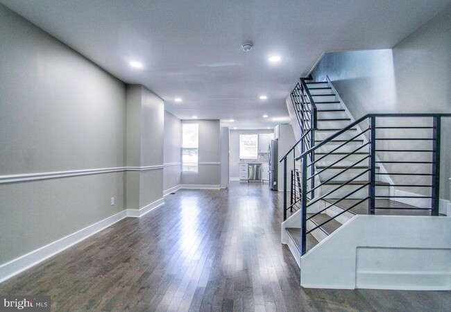 Building Photo - 410 E Mt Airy Ave