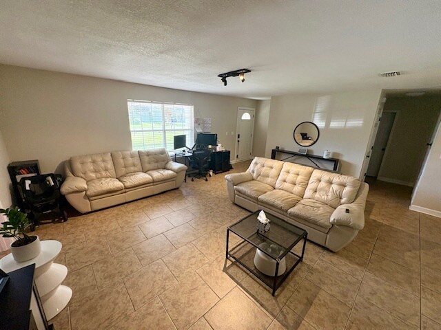 Foto del edificio - 310 Wildwood St