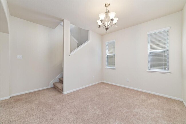 Building Photo - 6502 Wilshire Ridge