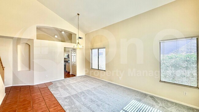 Foto del edificio - 7460 W Lone Cactus Dr