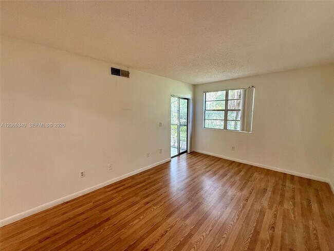 Foto del edificio - 1237 SW 46th Ave
