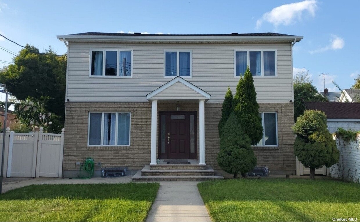 Primary Photo - 160-31 77th Rd