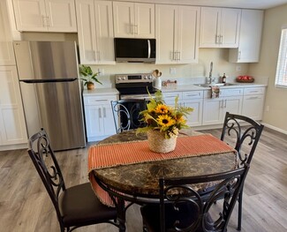 Building Photo - 5523 Bolivar St