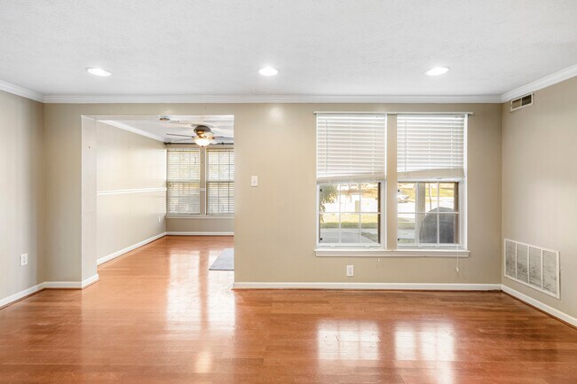Foto del edificio - 7862 Cornerstone Way