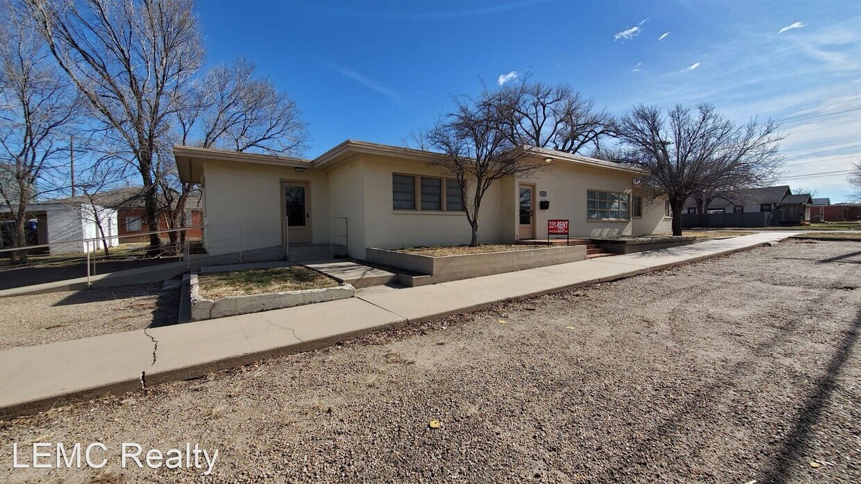 5 br, 2 bath House 715 S. Lamar Unit 1 House Rental in Amarillo, TX