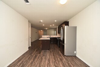 Building Photo - 5010 Brewcastle Ln