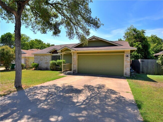 Building Photo - 802 Primrose Ln