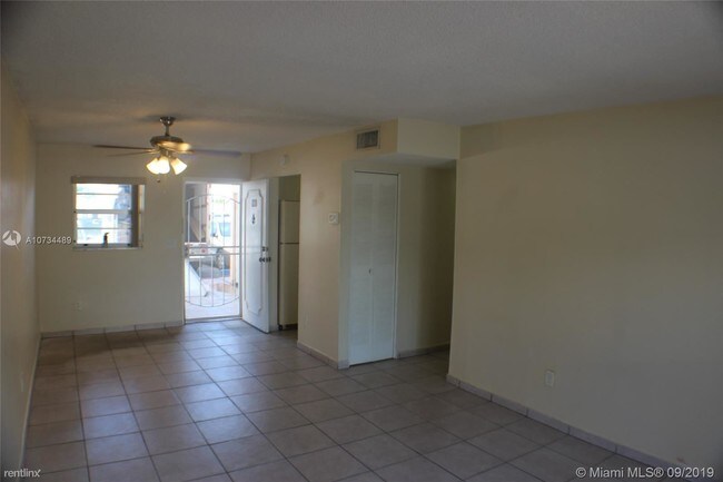 Building Photo - 6820 W Flagler St