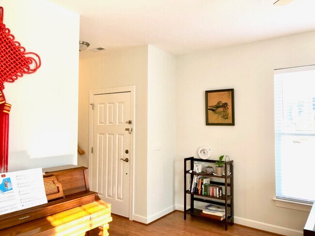 Foto del edificio - 4325 Candace Ln