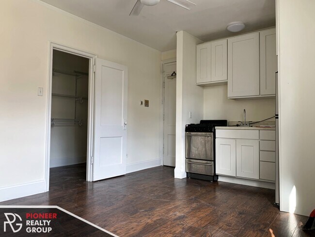 Foto del edificio - 2119 N Sedgwick St