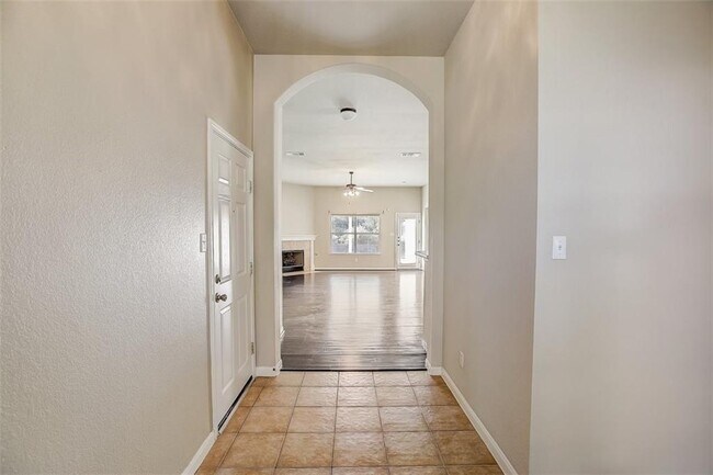 Building Photo - 1385 Cherrywood