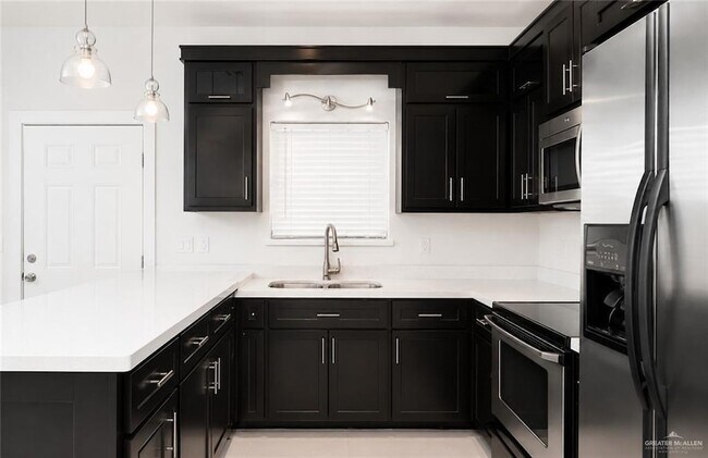 Foto del edificio - 1219 White Oak Dr