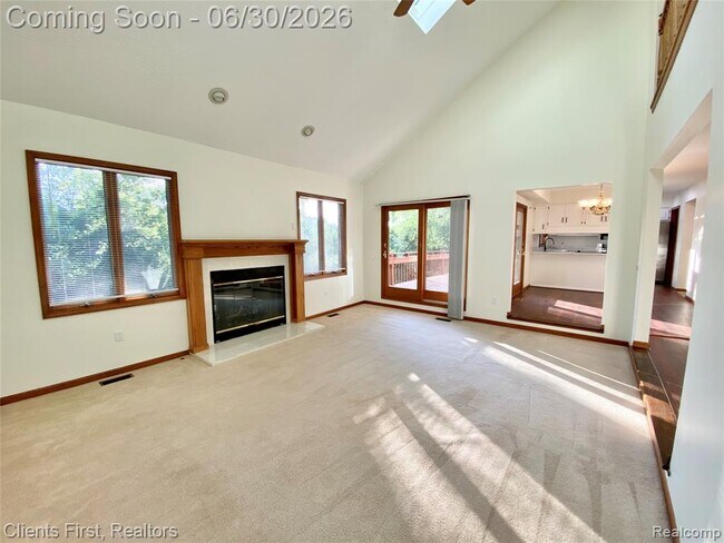 Foto del edificio - 7233 Oakwood Dr