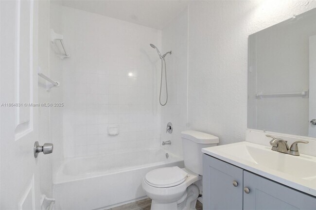 Foto del edificio - 1543 SE 24th Ct