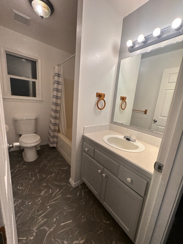 Building Photo - 9907 W Mesquite Ct