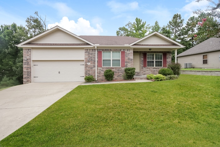 Primary Photo - 910 James Madison Dr