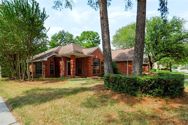 Building Photo - 17103 Carroll Lake Dr